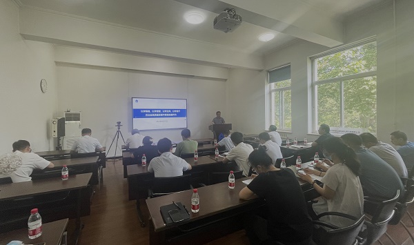 1. 自控書(shū)記安全月講課(wangzhan ).jpg